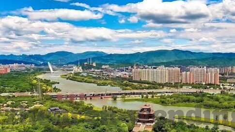 各足球联赛比分-全球足球联赛比分速递，豪门对决、黑马逆袭与数据背后的故事